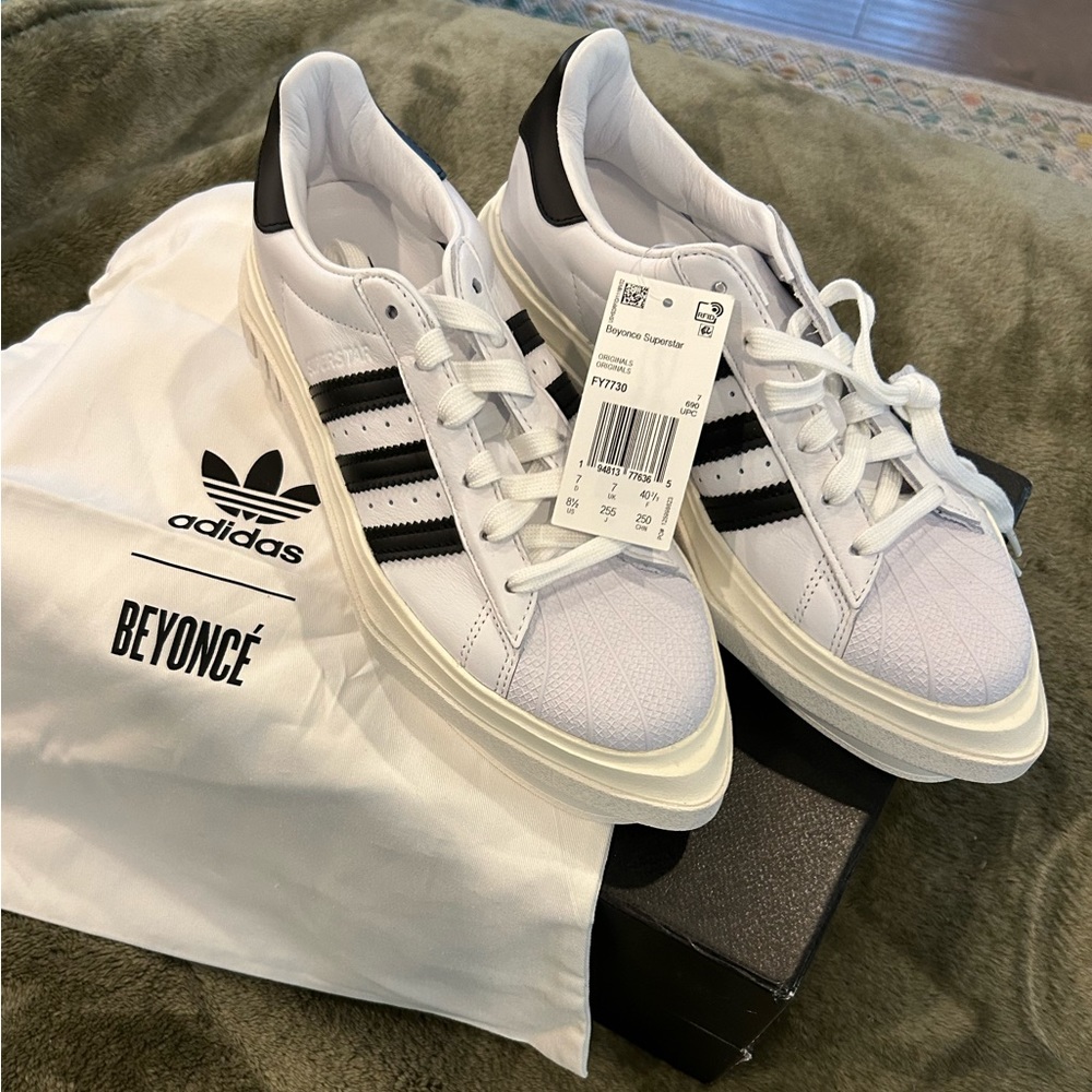 Adidas Beyoncé Superstar New In Box 8.5
